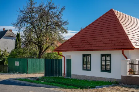 Ferrata Vár Vendégház Отели в г. Чеснек