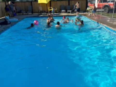 Paradise Motel Hotels in Sicamous