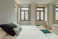 Legacy Oporto Design Apartment F by Vacationy