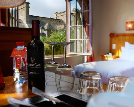 L'Auberge de la Mère Poulard モン・サン・ミシェルのホテル