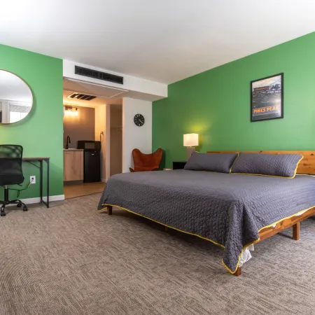 Modern Motel Отели рядом с достопримечательностью «Парк Монумент Вэлли»