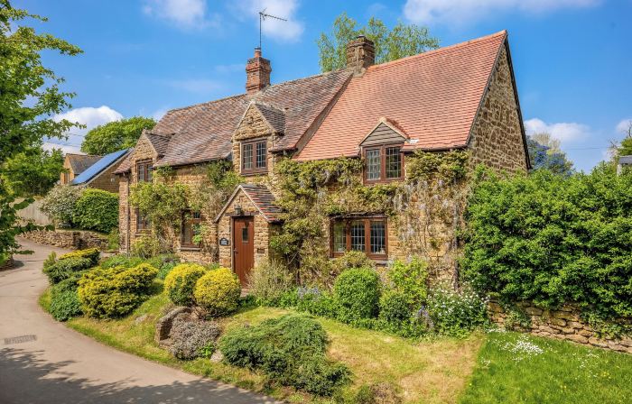 Tom Callows Gorgeous Cottage Oxfordshire