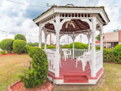 Carolina Lodge Hotels in Barnwell