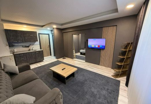 2. 홈 슈트 아파트..