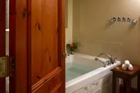 Auberge du Vieux Port by Gray Collection - โรแมนติก