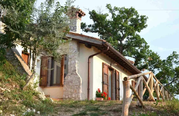 埃斯特里斯因那姆拉圖農家樂