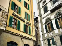 Hotel Hermitage Hotels near Corridoio Vasariano