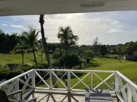 Runaway Hill Inn Hotels in Dunmore Town
