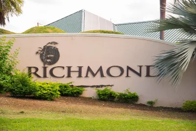 Sunshine Paradise Villa Hotels in 