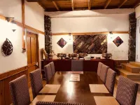 Walnut Heights by Roomy, Kalam