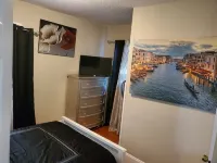 Upscaled Home in a Quiet Neighborhood Hotels near UMass Center at Springfield
