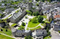L'Hostellerie du Château de Bricquebec Hotels in Barneville-Carteret