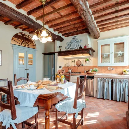 Villa Brunetta, Discover Your Modern But Traditional Villa in Lucca