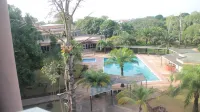 Nike Lake Resort - Pools