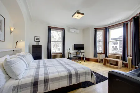 Le Widor Отели рядом с достопримечательностью «Cartier-Brébeuf National Historic Site»