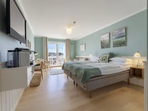 Ruths Hotel