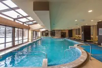St George Ski & Holiday - Half Board & All Inclusive, Free Children - ที่มีสระว่ายน้ำ