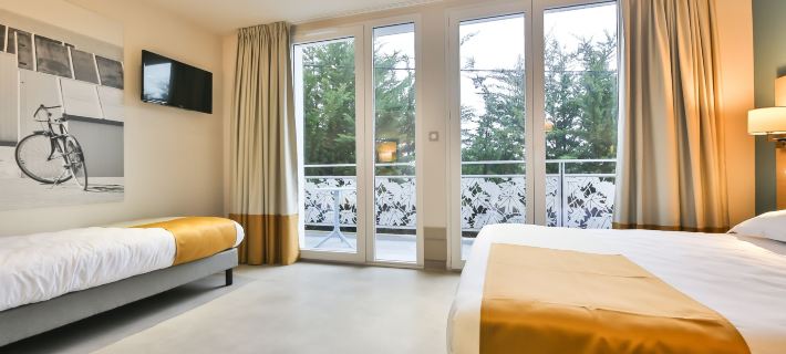 Vent d'Eden Park Hôtel バンデーのホテル