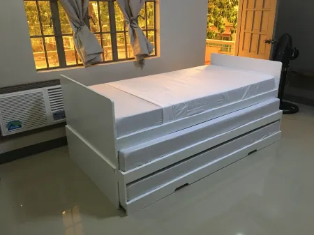 Beinte Singko de Marso Apartments