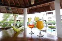 Sybaris Suites & Residences - bar