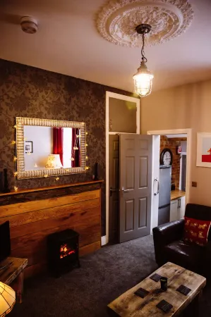 Coalminer's Cottage Отели рядом с достопримечательностью «Мост Миллениум»