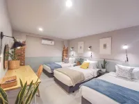 Snoozy Guesthouse Hotels in Phuket