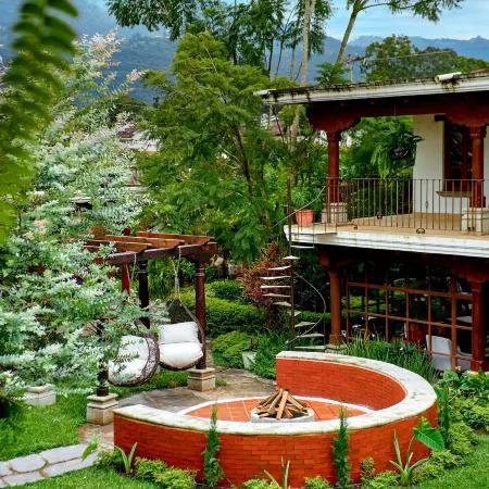 Hotel Cacique Real