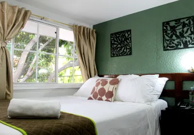 Hotel Tazumal House Hotels in 