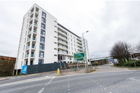 Central Belfast Apartments Sandford Отели рядом с достопримечательностью «Кафедральный собор Сейнт Питер»