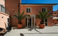 Bolgheri Marina Resort Hotels in Marina di Castagneto Carducci