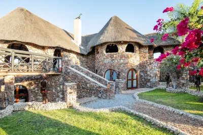 Eagle Tented Lodge & Spa Отели в г. 
