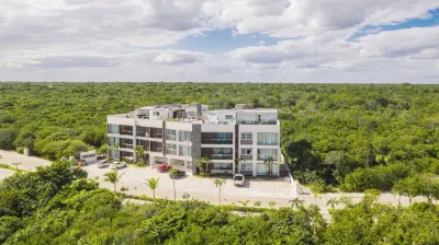 Fabulous & Exclusive Apartments with Sea View Pool BBQ Garden