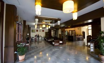 2. 레인보우 부티크..