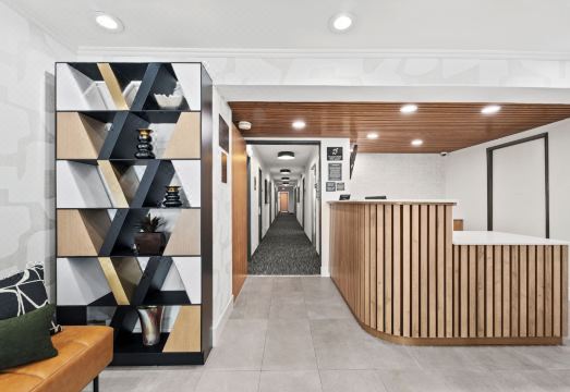 로열 팰리스 웨스트우드 호텔