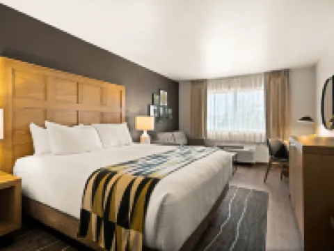 Oxford Suites Redding Hotels in Redding