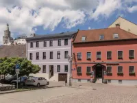 "Zur Altstadt - Am Fuße der Osterburg" Gaststätte, Pension, FEWO Hotels in Weida