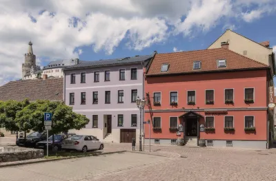 "Zur Altstadt - am Fuße der Osterburg" Gaststätte, Pension, Fewo Hotels in 