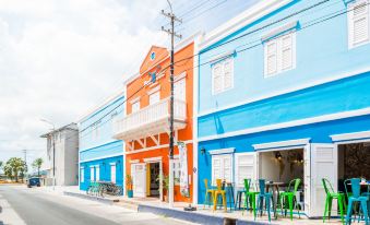 Bed & Bike Curacao Hostel