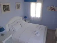 Blue Harmony Apartments โรงแรมใกล้หาด Plaka Beach