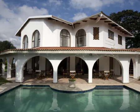 Bizafrika Guest Lodge & Conference Center Hotels in Kloof