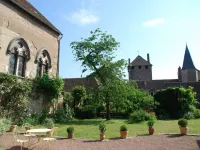 Maison Sainte Barbe Hotels in Autun