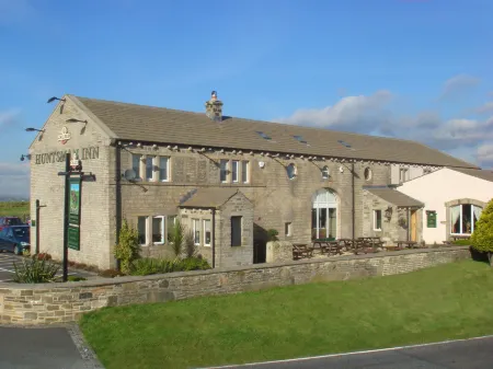 The Huntsman Inn Отели рядом с достопримечательностью «Honley Wood»