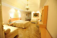 LH Hotel Domus Caesari Hotel dekat Giardino Barberini