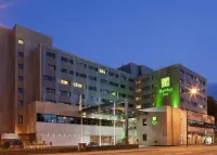 Holiday Inn Cardiff City Centre Hôtels à proximité de la Cardiff Queen Street