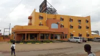 Hotel Al-Khalil Matola Отели в г. 