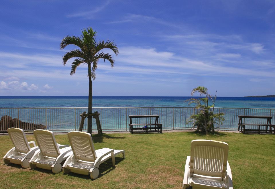 온 더 비치 해변 전경