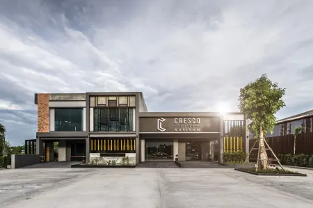Cresco Hotel Buriram Отели рядом с достопримечательностью «Buriram Rajabhat University»