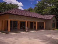 waterfalls hotel zambia โรงแรมใกล้สนามบินลูซาก้า