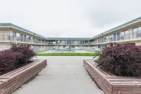 Motel 6 Kansas City, MO - Airport Hotels in Platte Woods