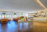 Protea Hotel by Marriott Mossel Bay Hotels in Dana Bay
